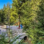 Basic Jelen Sauna & Jacuzzi Appartement *