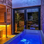 Basic Jelen Sauna & Jacuzzi Vlašić