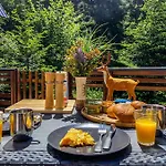 Basic Jelen Sauna & Jacuzzi Apartament