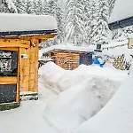 Basic Jelen Sauna & Jacuzzi