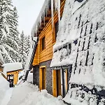 Basic Jelen Sauna & Jacuzzi Apartament