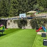 Basic Jelen Sauna & Jacuzzi *