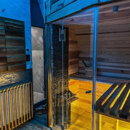 Basic Jelen Sauna & Jacuzzi