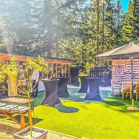 Basic Jelen Sauna & Jacuzzi شقة