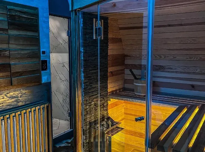 Basic Jelen Sauna & Jacuzzi